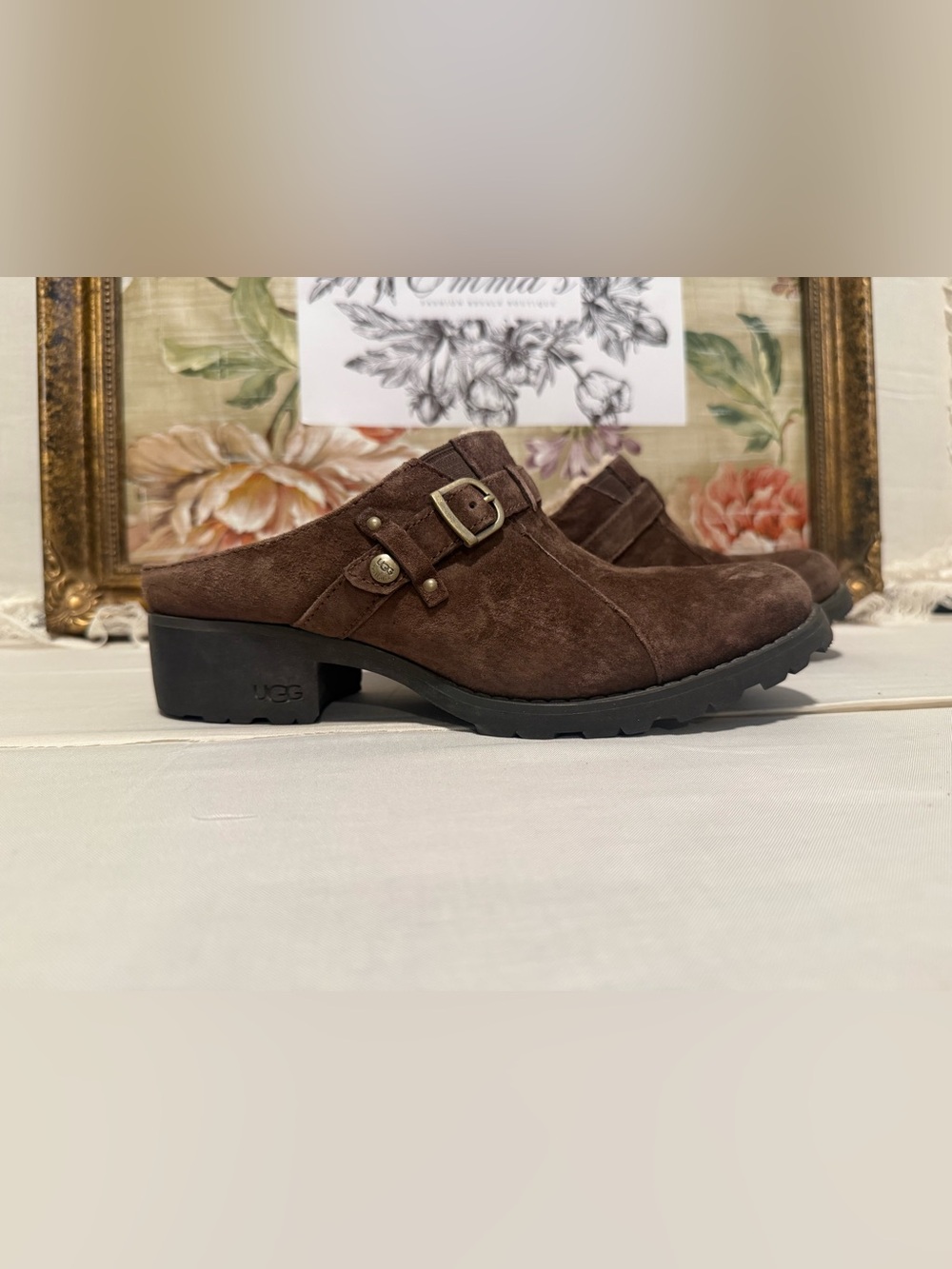 UGG Lila Clogs Women’s Sz 8 🤎✨